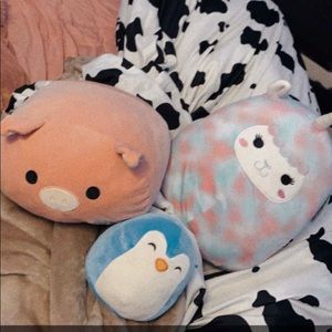 Pink pig (stackable) unicorn “14”  blue penguin “5”